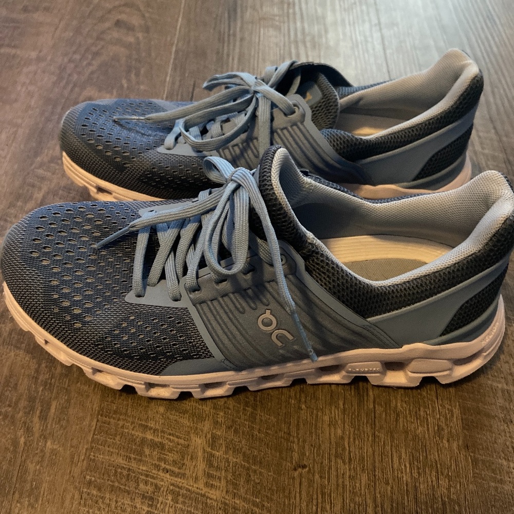 On Walking/Running Shoes